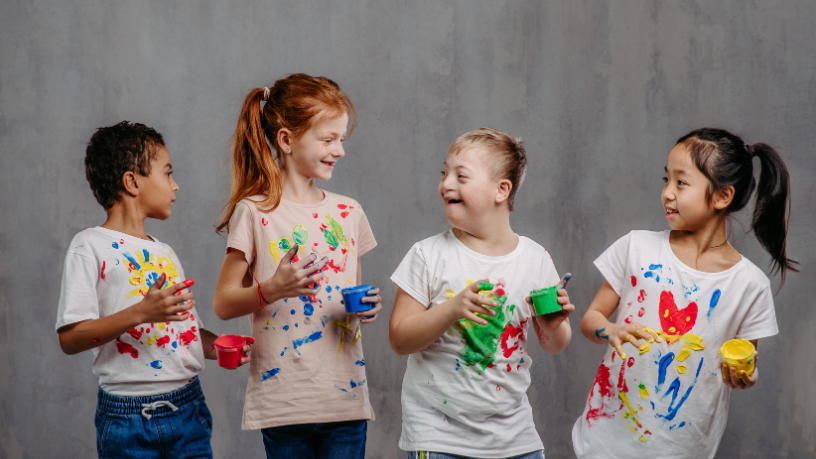 Sérgio Bento De Araújo apresenta recursos e metodologias eficazes para promover a inclusão de estudantes com TEA.