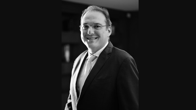 A comunicação estratégica na recuperação judicial influencia a confiança do mercado. Rodrigo Gonçalves Pimentel ressalta a relevância da transparência nesse processo.