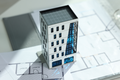 As decisões de projeto impactam diretamente o orçamento da incorporação imobiliária. Valderci Malagosini Machado explica como escolhas técnicas influenciam custos e viabilidade.